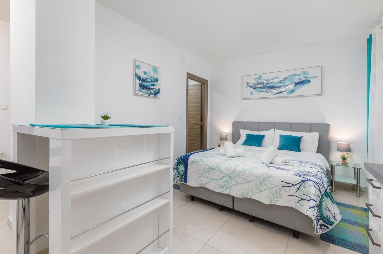 Marine Lux Apartments プーラ エクステリア 写真