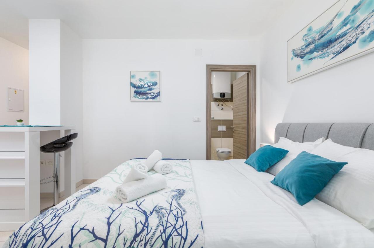 Marine Lux Apartments プーラ エクステリア 写真