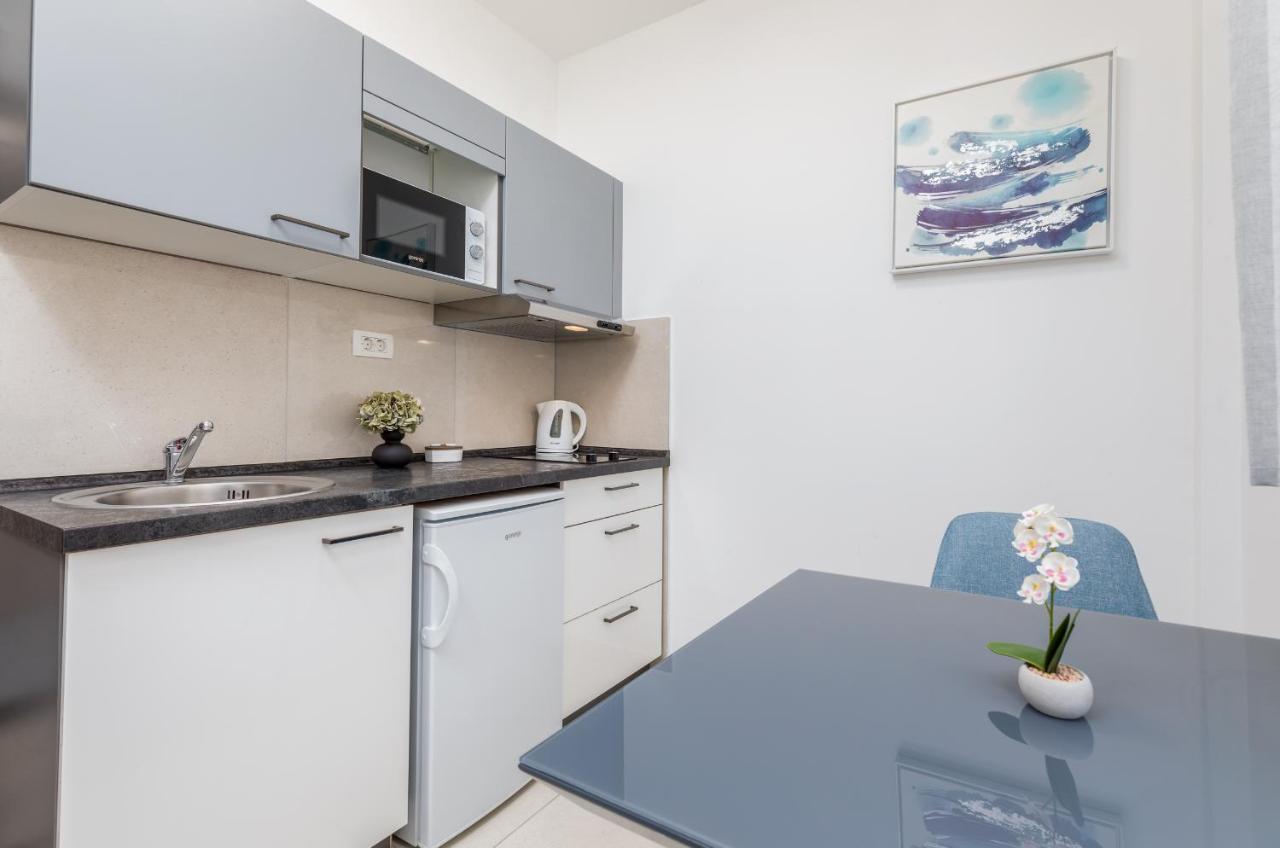 Marine Lux Apartments プーラ エクステリア 写真