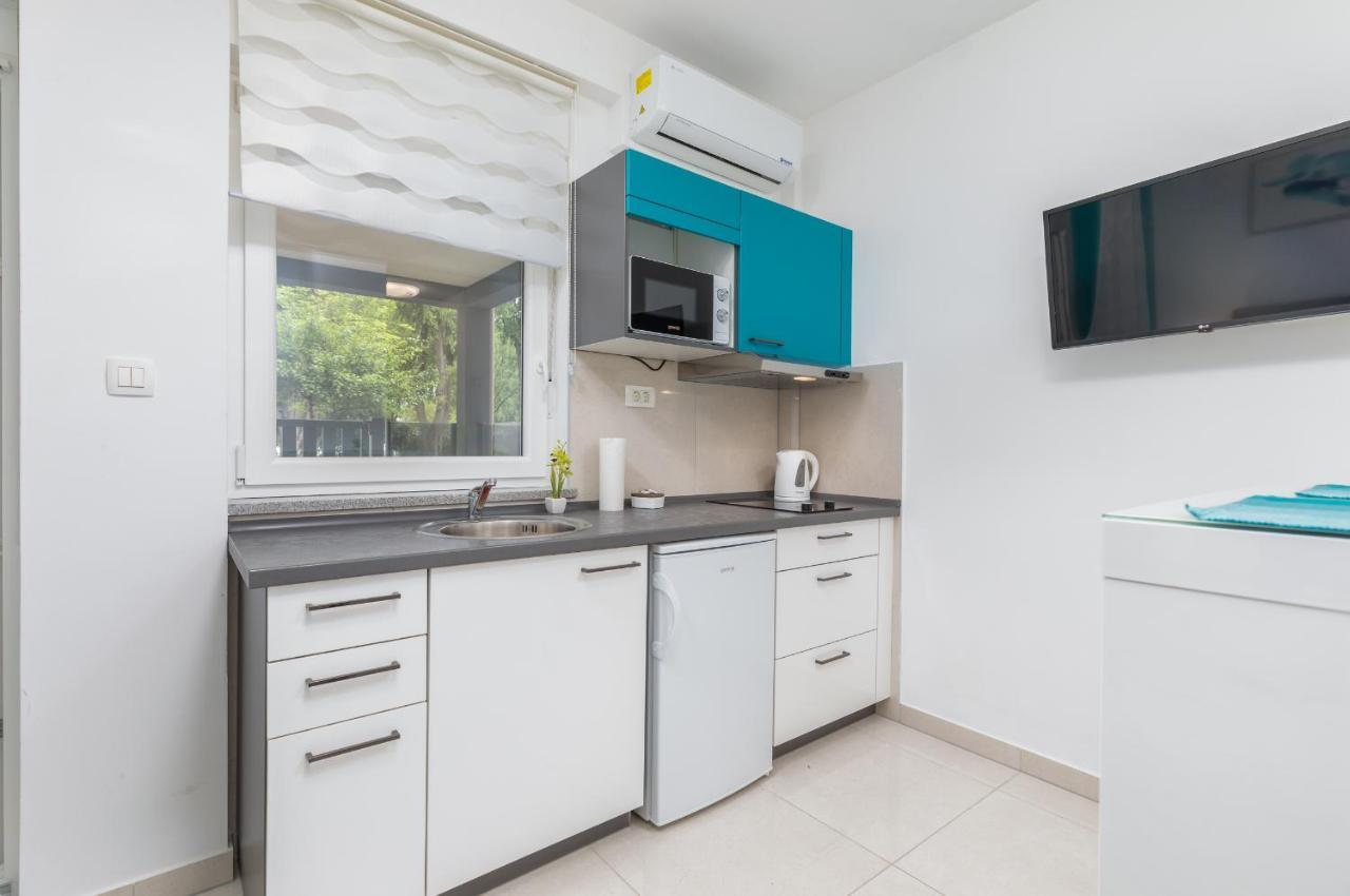 Marine Lux Apartments プーラ エクステリア 写真