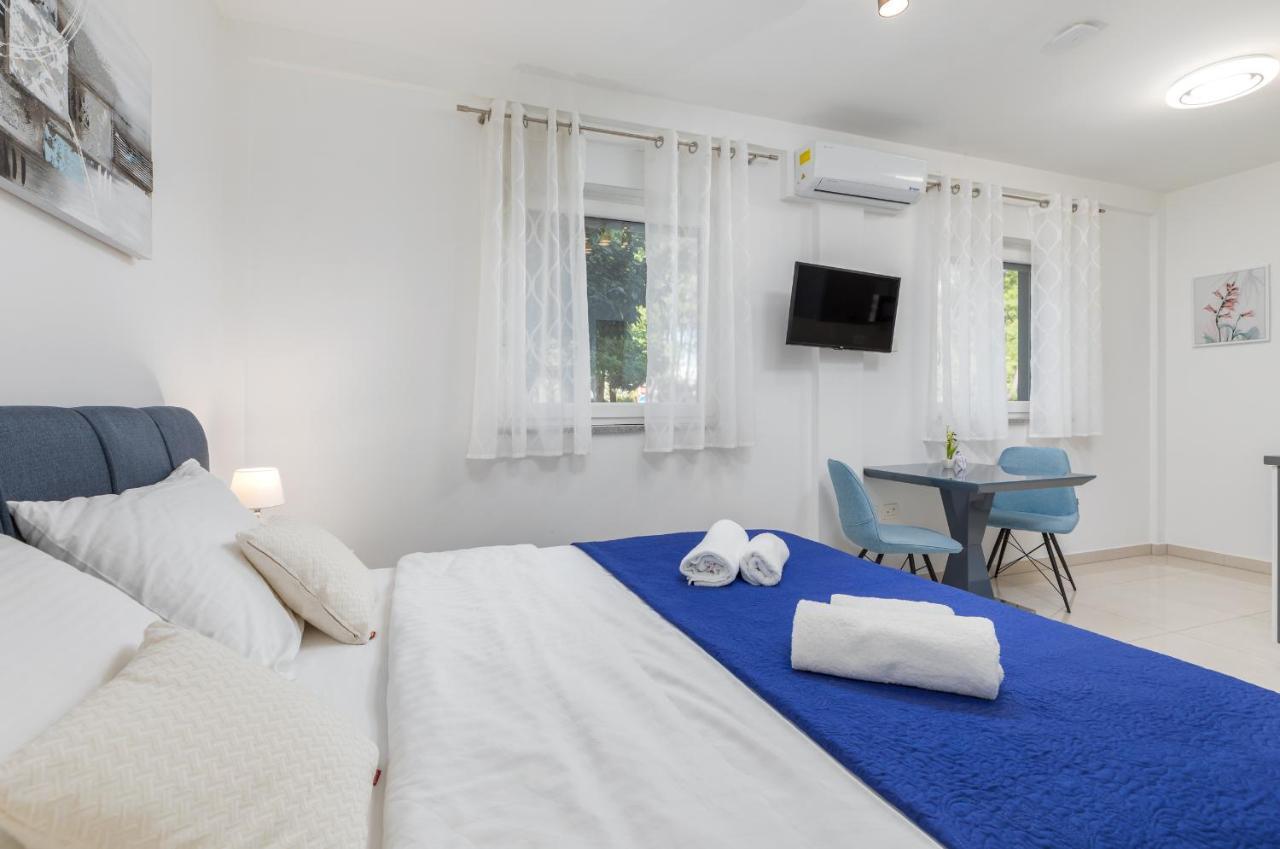 Marine Lux Apartments プーラ エクステリア 写真