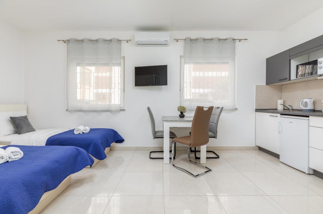Marine Lux Apartments プーラ エクステリア 写真