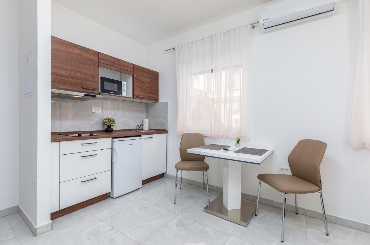 Marine Lux Apartments プーラ エクステリア 写真