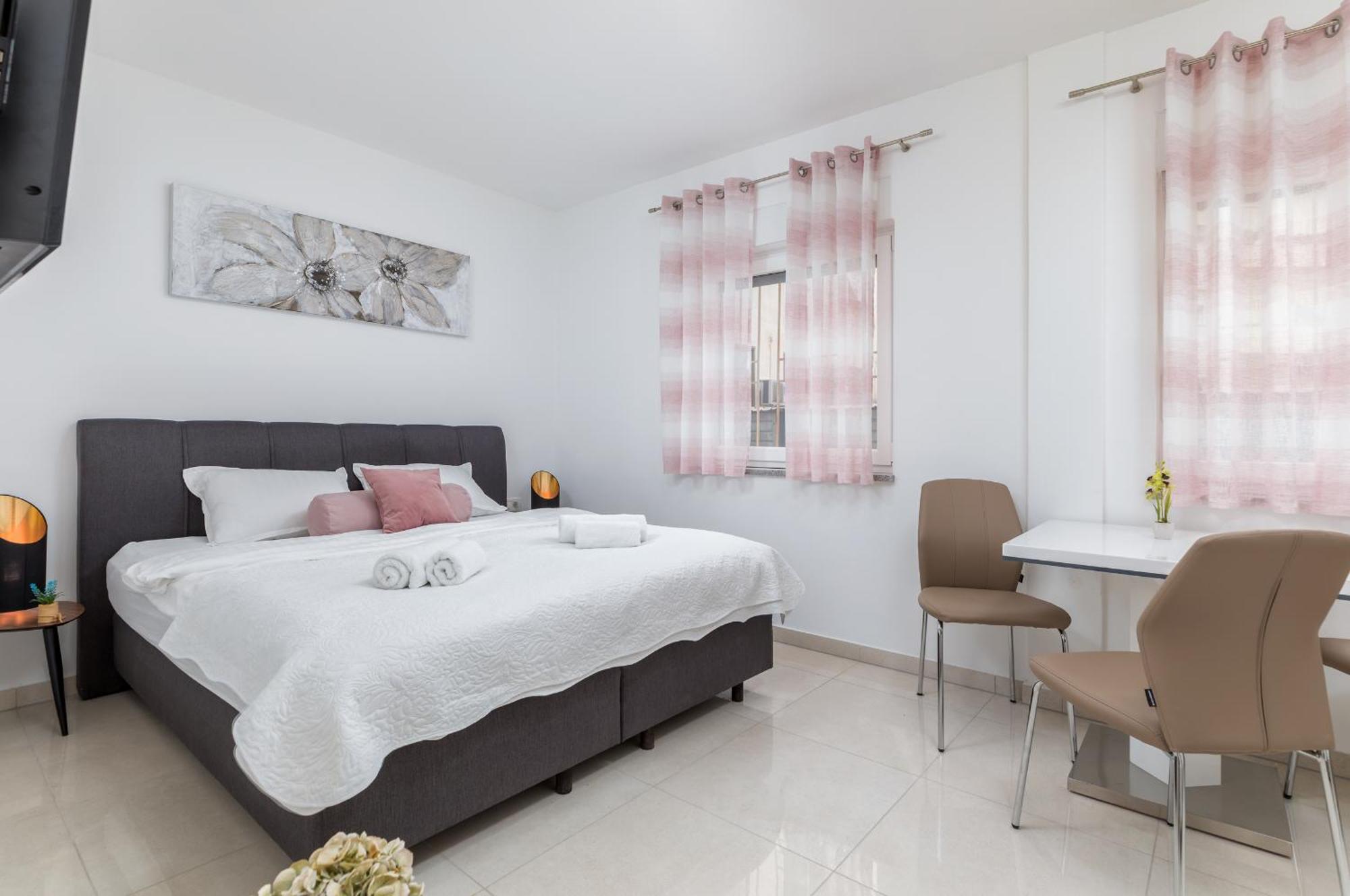 Marine Lux Apartments プーラ エクステリア 写真